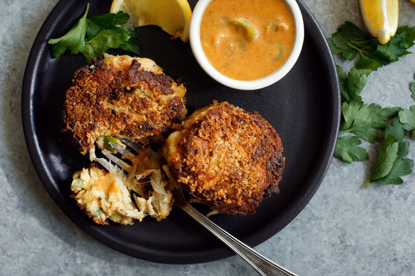 Baltimore-Style crab cakes